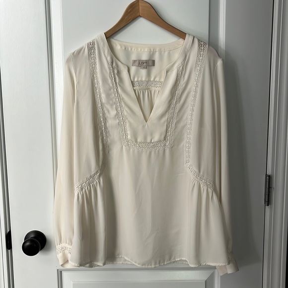 LOFT flowy cream blouse with lace detail - Picture 1 of 5